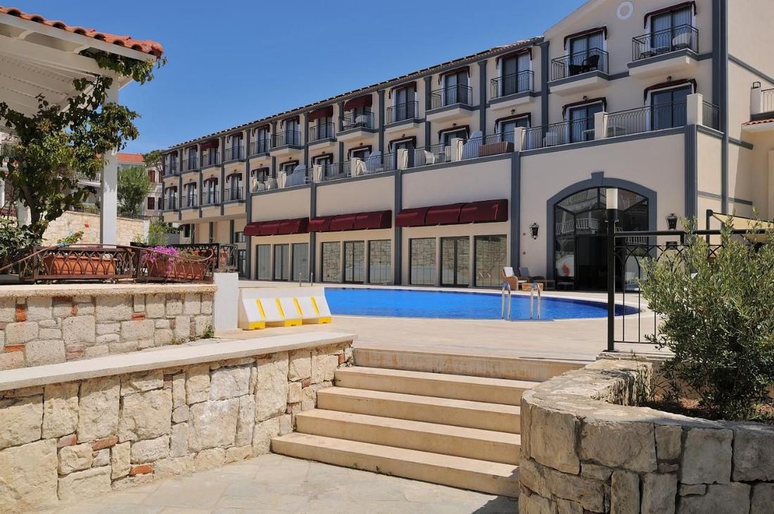 Le Ciel Hotels Çeşme Açık Yüzme Havuzu ve Tesis